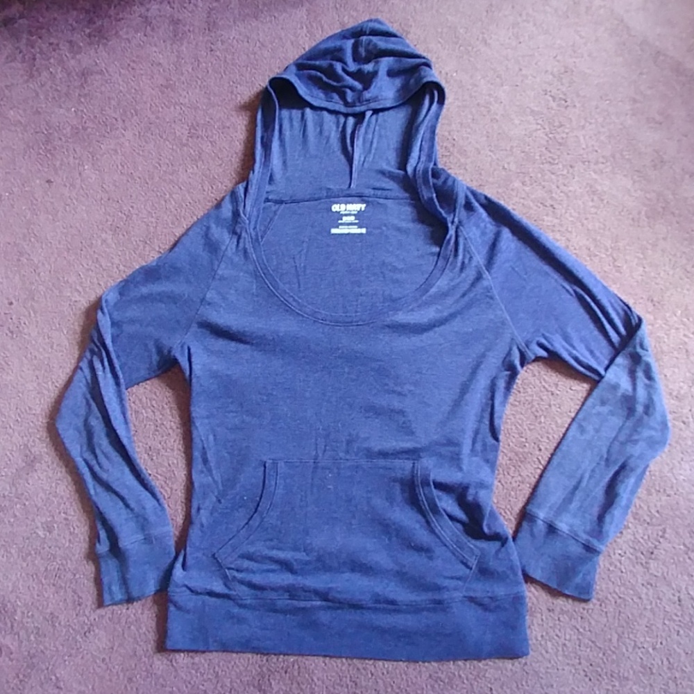 Hooded long sleeve shirt